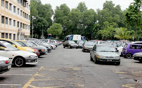 Masalah Parking Di Pangsapuri Seri Tanjung 01