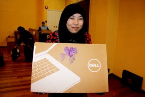 Zakat Selangor Sumbang Laptop pada Anak Yatim 05
