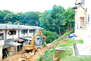 tanah runtuh bandar puchong 011