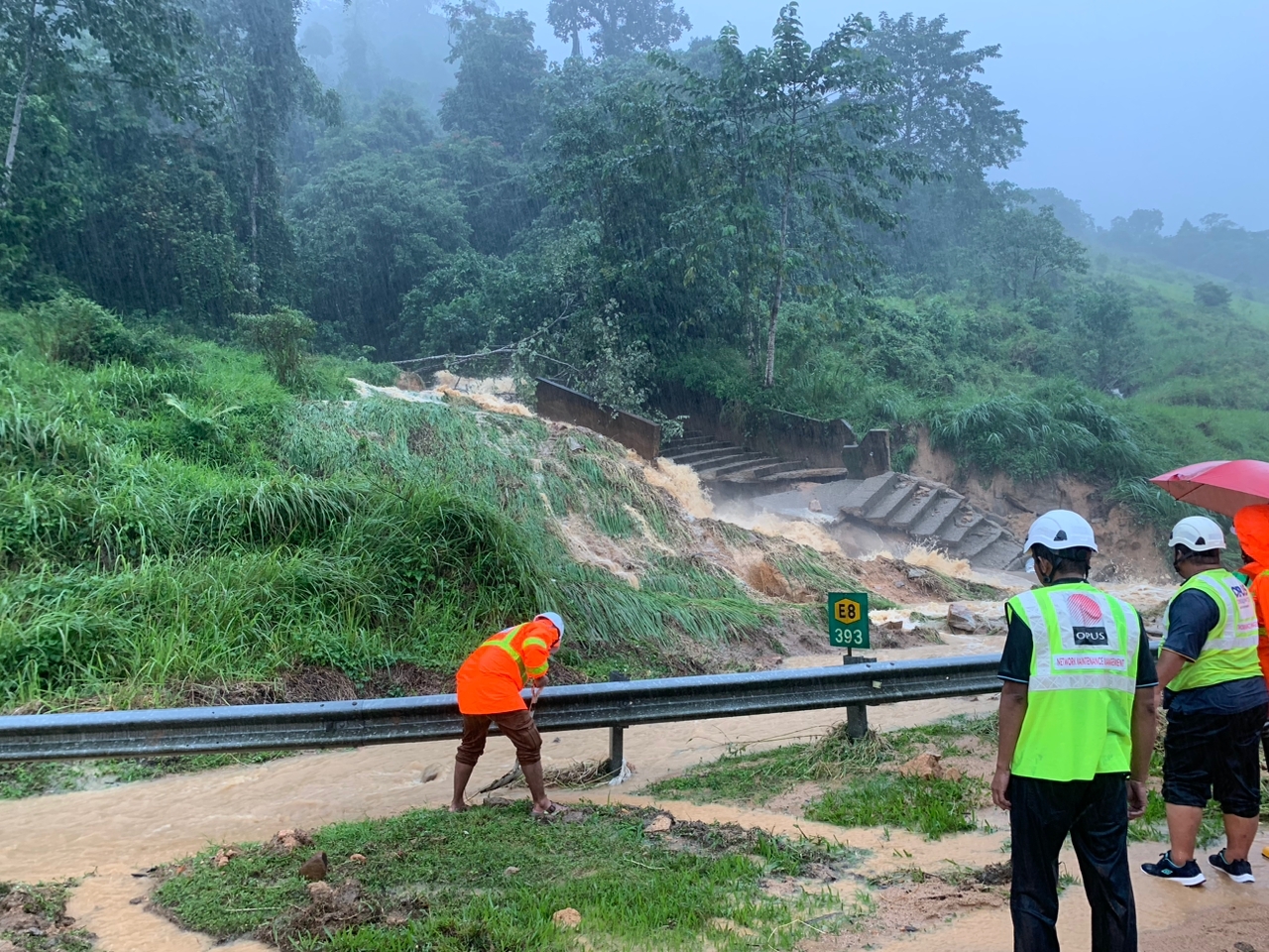 Banjir Lumpur Di Lpt Pengguna Diminta Patuh Arahan Keselamatan