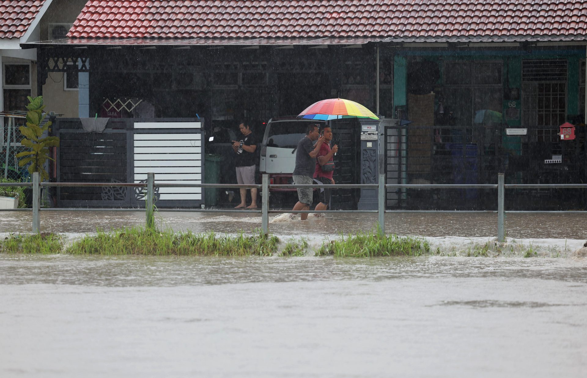 Batu Pahat Daerah Terbaharu Terjejas Banjir Mangsa Meningkat 3 612