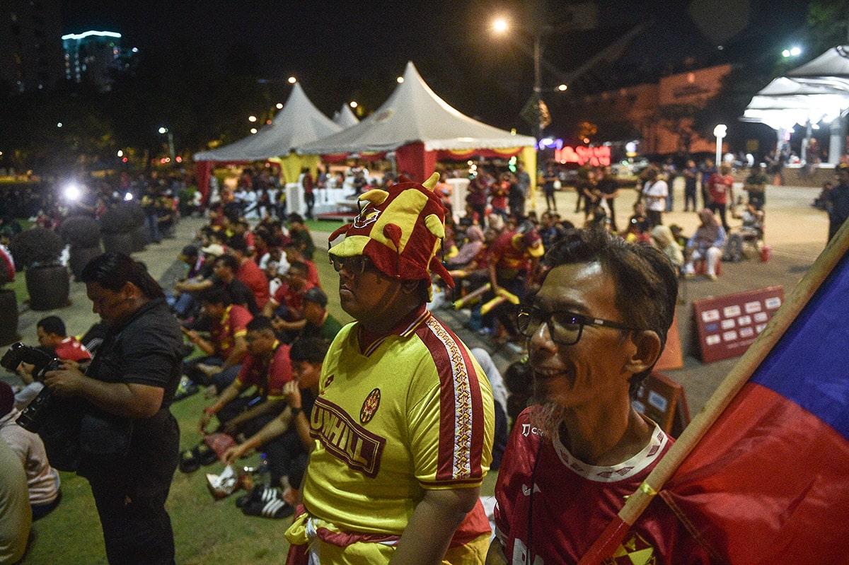 Anggota Polis Kawal Keselamatan Aksi Sumbangsih Selangor Fc Jdt