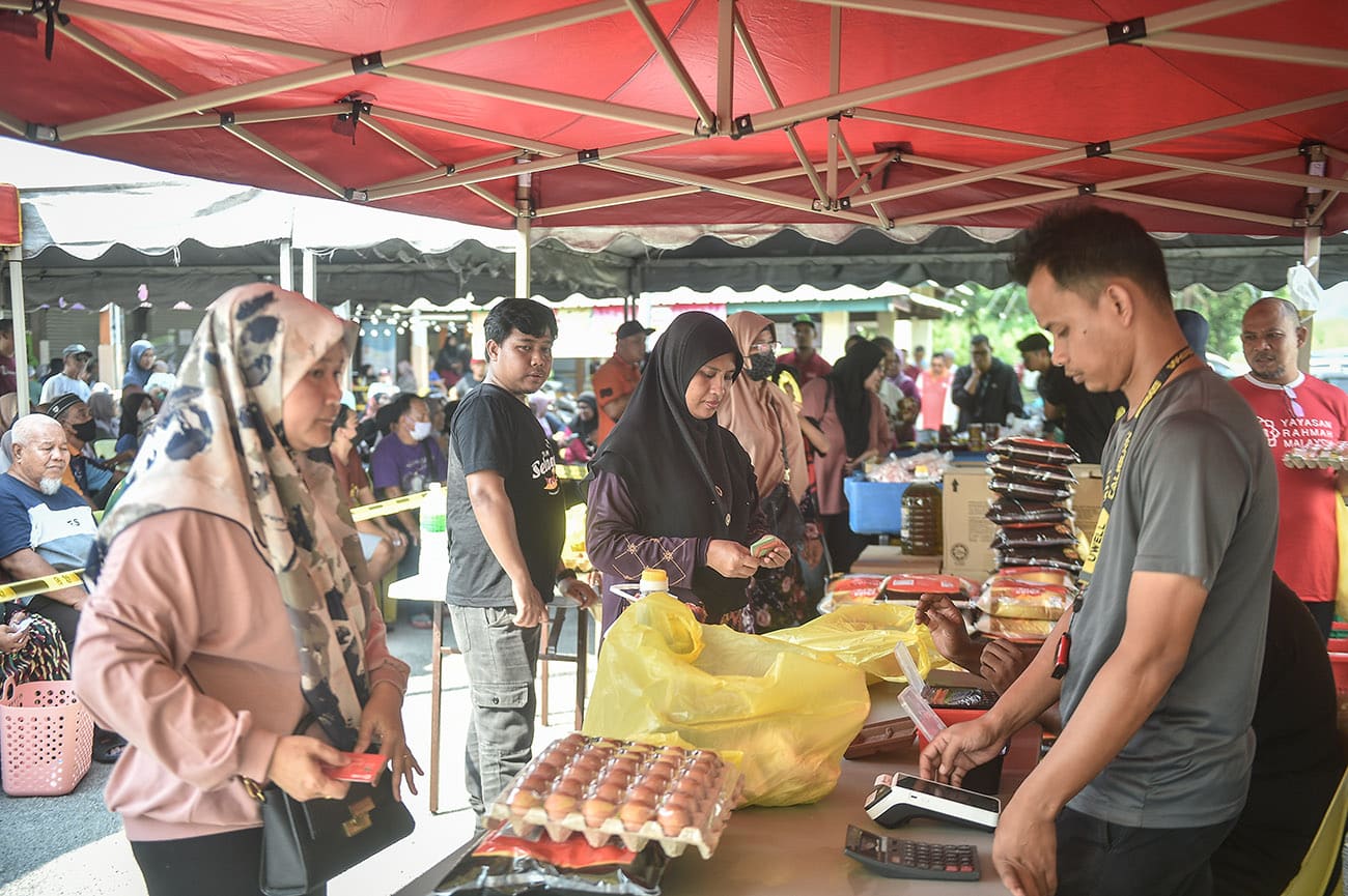 Jualan Ehsan Rahmah Di Kawasan DUN Banting Ijok Pagi Ini Selangorkini