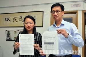 杨巧双（左）和黄基全呼吁政府关注儿童面对的问题。