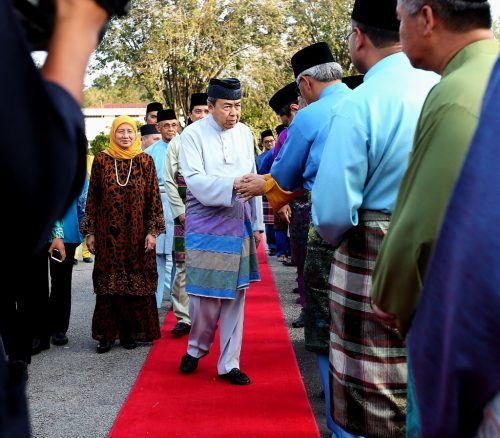 Sultan Selangor berkenan sumbang RM17,200 kepada pelajar 