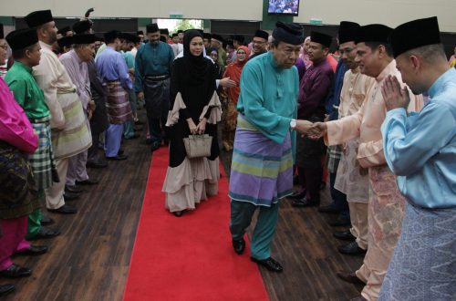 Sultan Selangor terima zakat perniagaan RM1.85 juta 