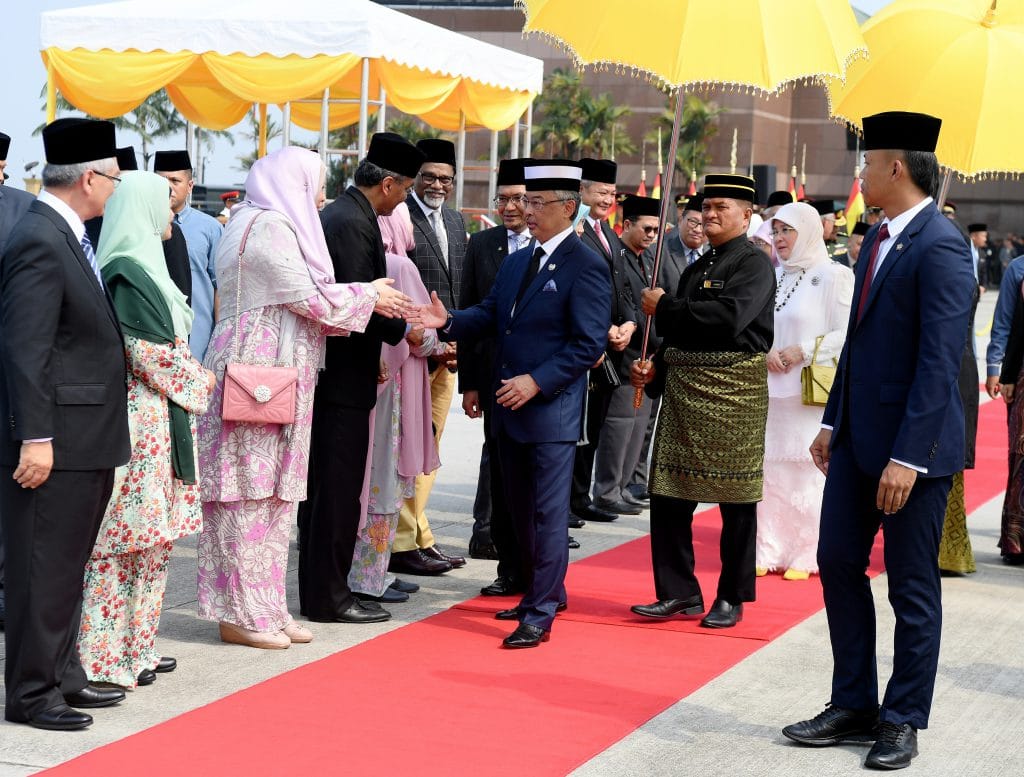 Yang Di-Pertuan Agong Dan Raja Permaisuri Berangkat Ke Brunei ...