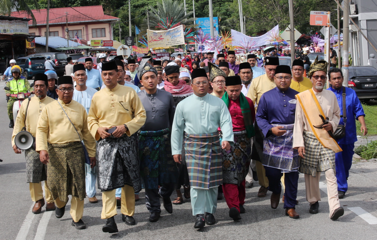 Hampir 1,000 Kariah Sertai Perarakan Maulidur Rasul DUN Gombak Setia ...