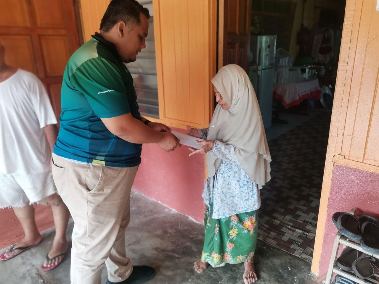 Keluarga Asnaf Di Kuala Selangor Terima Bantuan Hari Raya