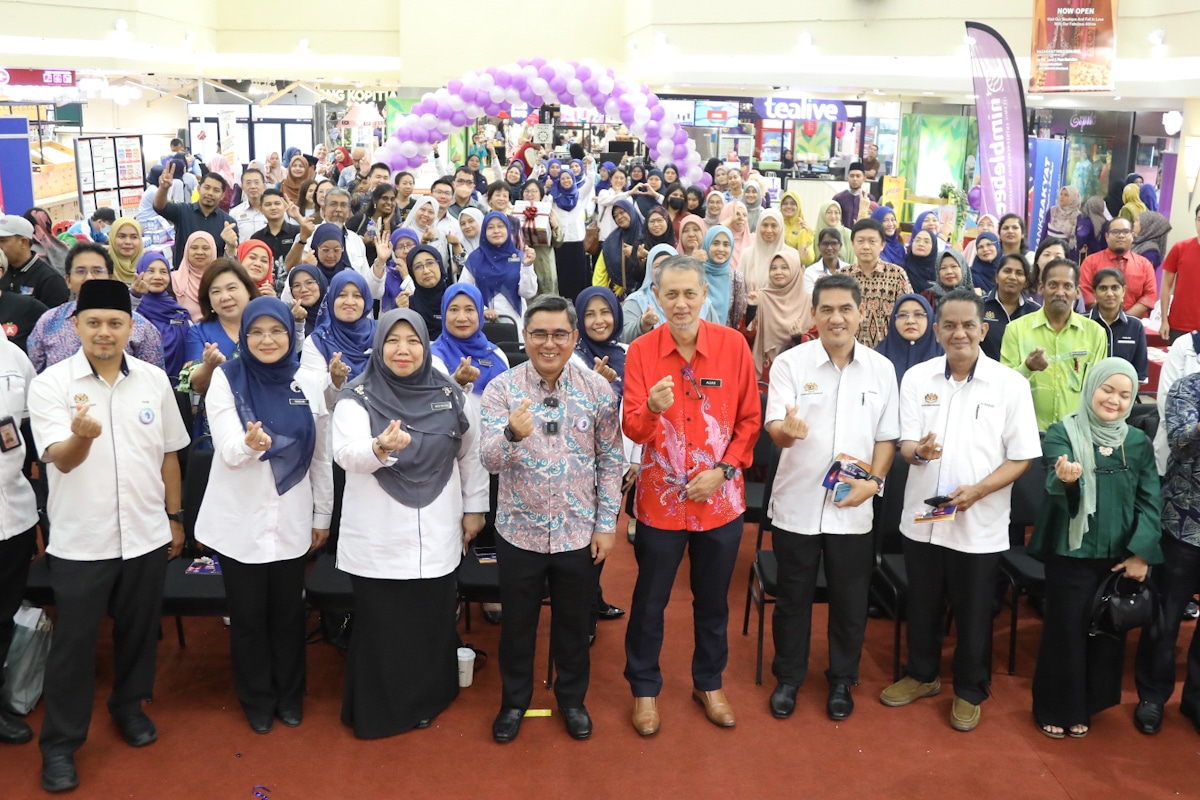 Lebih 150,000 pelajar sekolah bakal terima manfaat tuisyen percuma tahun depan