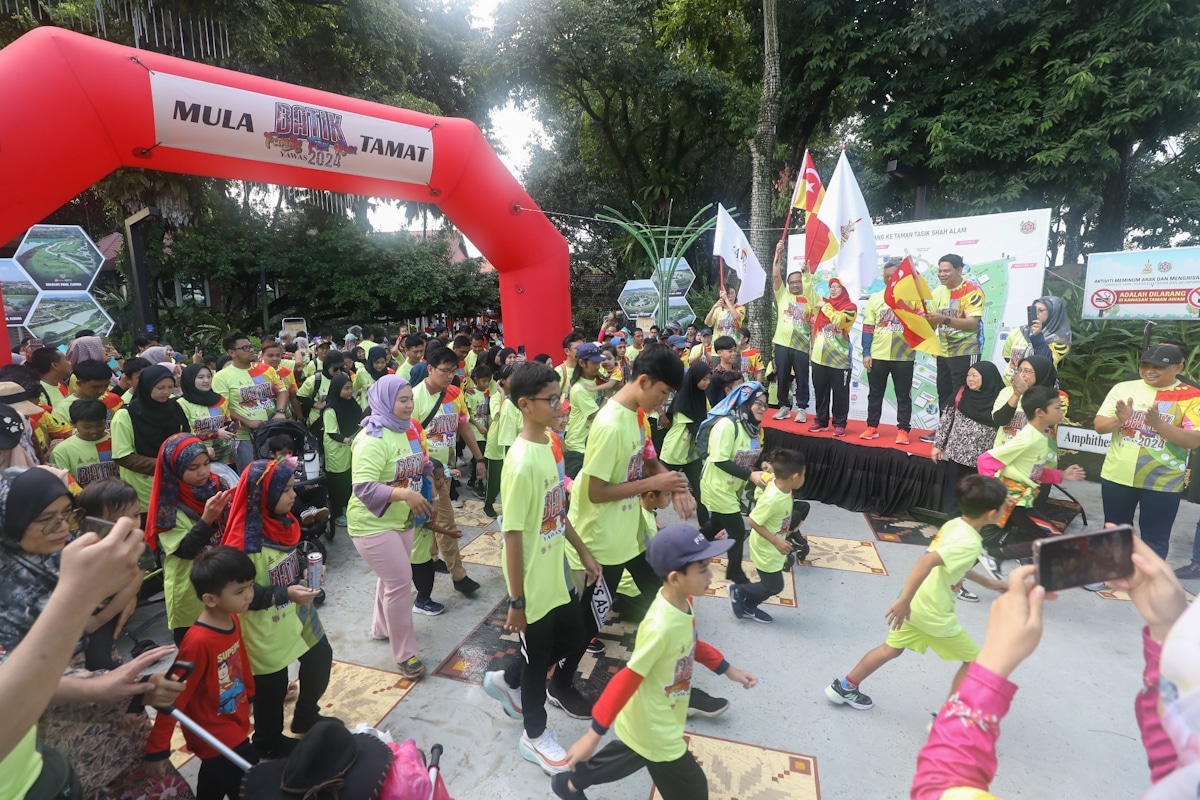 Lebih 1,000 sertai larian bertema batik, sukan rakyat antara aktiviti menarik