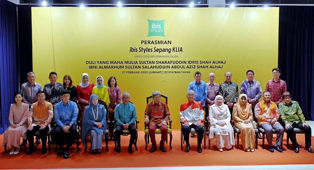 Sultan Selangor berkenan rasmi pembukaan ibis Styles Sepang KLIA